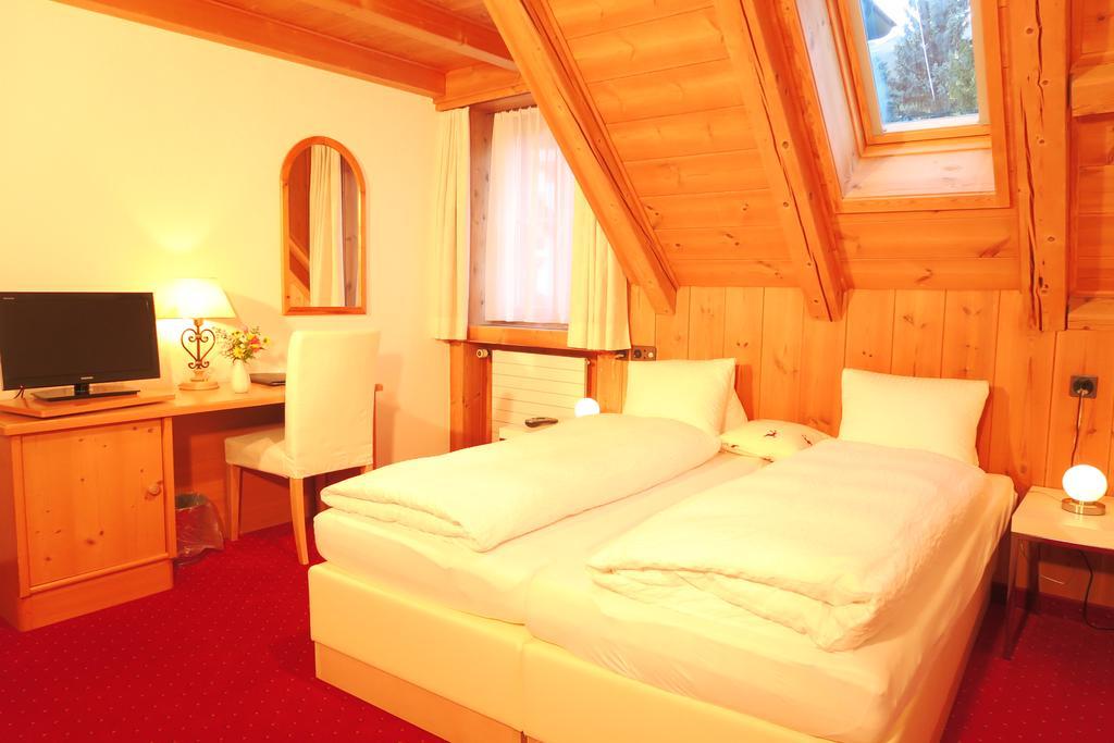 Hotel Restaurant Gabriel Scuol Luaran gambar