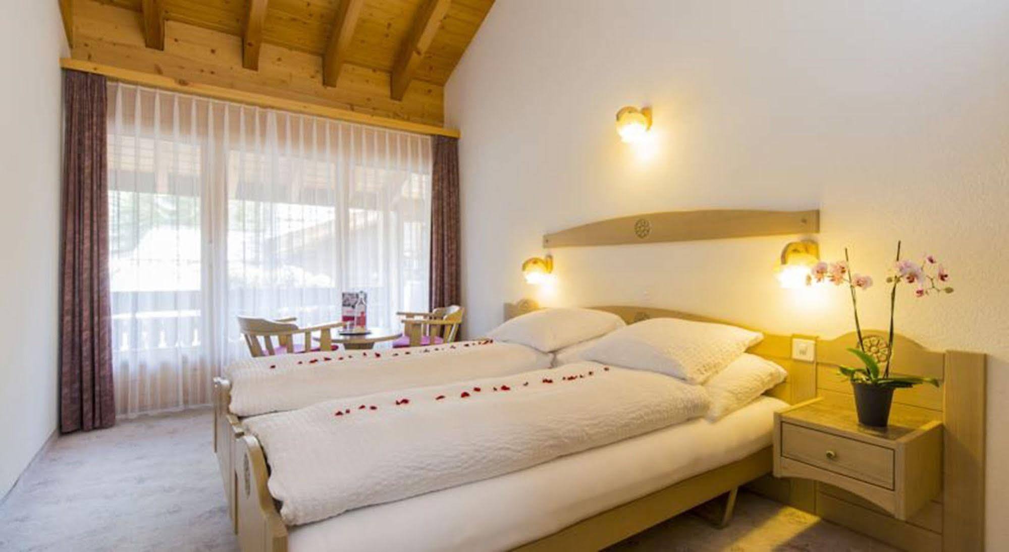 Hotel Restaurant Gabriel Scuol Luaran gambar